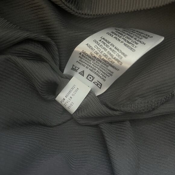 Travis Mathew Barcelona Golf Polo Fitted Ribbed V-neck Stretch Gray Medium - Picture 6 of 6